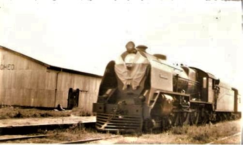 Locomotora-en-la-Estación-Micheo TREN YRIGOYEN (2)