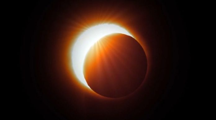 eclipse_parcial_de_sol_1.jpg_1956802537