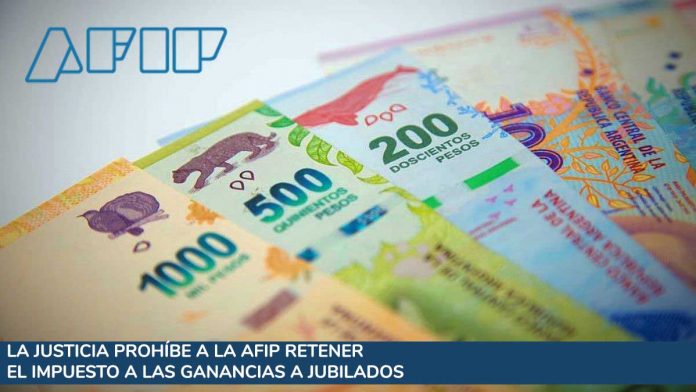 La Justicia le prohíbe a la AFIP retener el impuesto a las Ganancias a jubilados