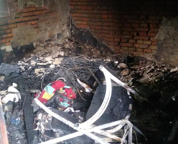 casa-incendio-barrio-ayuda