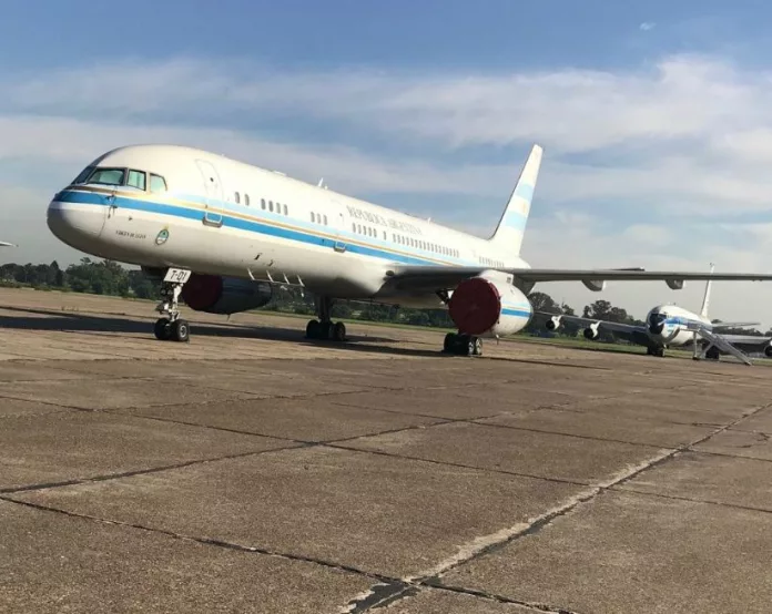 5ff76b8428027