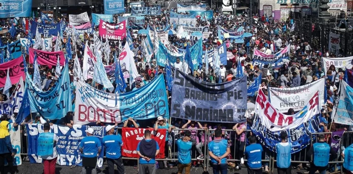 los-piqueteros-protestan-pero-sus___hNkvSdibZ_1256x620__2