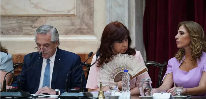 El Presidente Alberto Fernandez y presidenta del Senado Cristina Fernández Kirchner. Foto Juano Tesone .