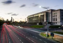 Los extranjeros sin residencia deberán pagar en las universidades públicas