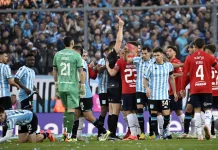 El Rojo terminó con nueve hombres | Racing e Independiente igualaron 0-0 en el clásico de Avellaneda