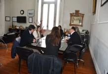 Salomón y parte de su equipo recibieron a la nueva directora regional de IOMA Valeria Brera