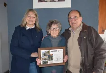 Los 100 años de Doli || Entrega de un presente en representación de toda la comunidad
