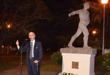 “Los agricultores nunca bajaron los brazos: son hombres y mujeres de gran temple. Hoy les tributamos nuestro homenaje por el aporte que han hecho al desarrollo y crecimiento de nuestro país y que desde cualquier rincón de nuestra Argentina siguen y seguirán haciendo”