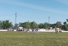 Fútbol: A pesar de la derrota, Atucha sigue en la punta