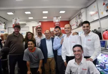 El local de electrodomésticos BRINGERI realizó la reapertura en nuevo local