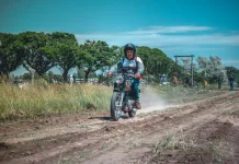 En Saladillo: Festejo del Dia de la Bandera en Autos y Motos Antiguas