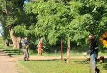 Durante esta mañana, una cuadrilla municipal estuvo realizando trabajos de corte de pastos en la localidad de Saladillo Norte