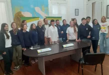 Programa aprender a emprender | Los estudiantes crean un emprendimiento y experimentan la importancia de asumir riesgos, tomar decisiones y trabajar en equipo
