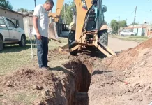 Extensión de la red cloacal en la calle Emparanza, en el tramo comprendido entre Av. Sanguinetti y Zamorano