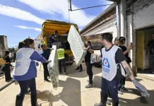 Bahía Blanca: avanza el operativo de limpieza con más de 300 voluntarios desplegados por el ministerio de desarrollo de la comunidad