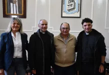 José Luis Salomón junto con la Secretaria de Gobierno Viviana Rodríguez recibió al Padre Walter