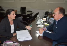 El Intendente Municipal Ing. José Luis Salomón mantuvo días atrás una reunión de trabajo con la Concejal Cecilia Bustamante