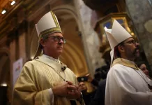 “Se murió el padre de todos”: la emotiva misa de despedida a Francisco