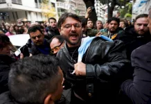 Juan Grabois fue liberado | “Es un orgullo que el gobierno de Milei nos meta presos por defender el legado peronista y la identidad nacional”