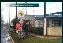 Personal del área de señalización está llevando a cabo distintos trabajos coordinados con la dirección de seguridad ciudadana y defensa civil con el fin de mejorar la seguridad vial