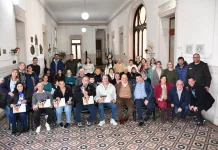 En el hall del municipio local se llevó a cabo el acto de reconocimiento de empleados municipales que recientemente se han jubilado