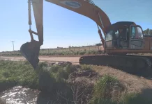 Desde la Dirección Vial se informó que se están realizando trabajos de acondicionamiento y limpieza de cunetas y del denominado Canal El Toro