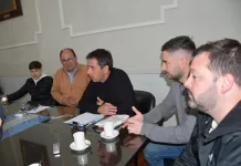 El joven saladillense “Pipe” Tufro fue recibido por el intendente municipal José Luis Salomón, previo a su viaje a España donde representara a nuestro país en el mundial juvenil de Pádel