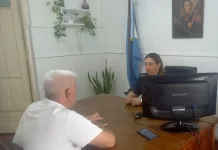 El Secretario de Seguridad Fernando Arrospide visitó el Destacamento Policial de Del Carril donde mantuvo una reunión de trabajo con la Suboficial Inspector Valeria Espósito
