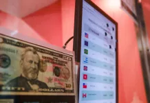 El dólar volvió a $1.500: ¿hora de comprar o de vender?