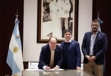 El Intendente Salomón suscribió la firma del convenio correspondiente por un crédito destinado a la adquisición de maquinarias y equipamiento vial para Saladillo