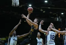 Obras lo remontó y venció a Peñarol con buen juego de Marcos Delía