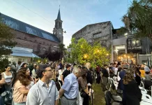 En el patio del Palacio Municipal asumieron este martes los ocho nuevos concejales electos