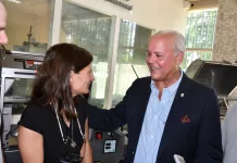 Embajador Panameño Juan Luis Correa Esquivel visitó Inderco que produce y fabrica implemento vinculados con la producción apícola