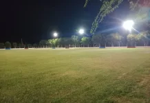 Atucha || Instaló iluminarias en su cancha