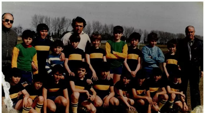 “El Club Jacobo Urso le ha rendido un magnífico y merecido homenaje a Lindolfo Aguilar al imponerle su nombre al Estadio de Futbol. Lindolfo amo al futbol, a los jóvenes a quienes le inculco el amor por la pelota de futbol” Carlos Antonio Gorosito.