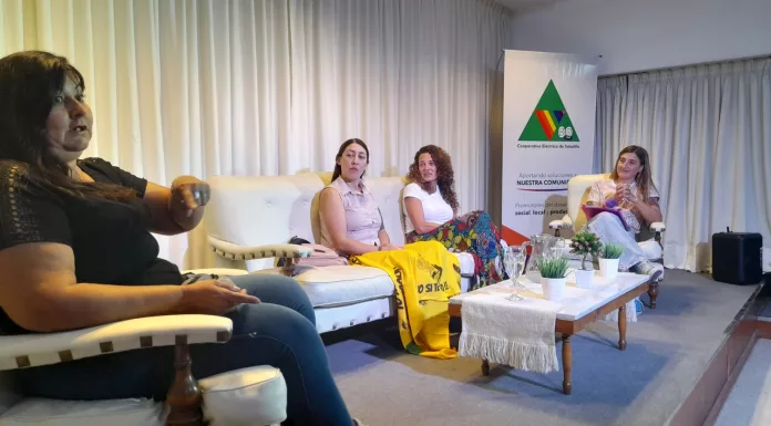 En una entrevista abierta la CES homenajeó a saladillenses que ayudan a modificar realidades propias y ajenas.
