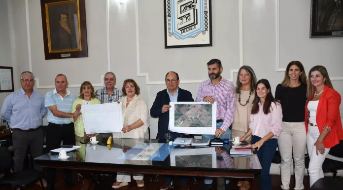 El municipio y la CES firman convenio para ampliación de la iluminación en la ruta 205