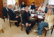 Tras el Mundial, el Gobierno reúne a la mesa política para definir la estrategia legislativa